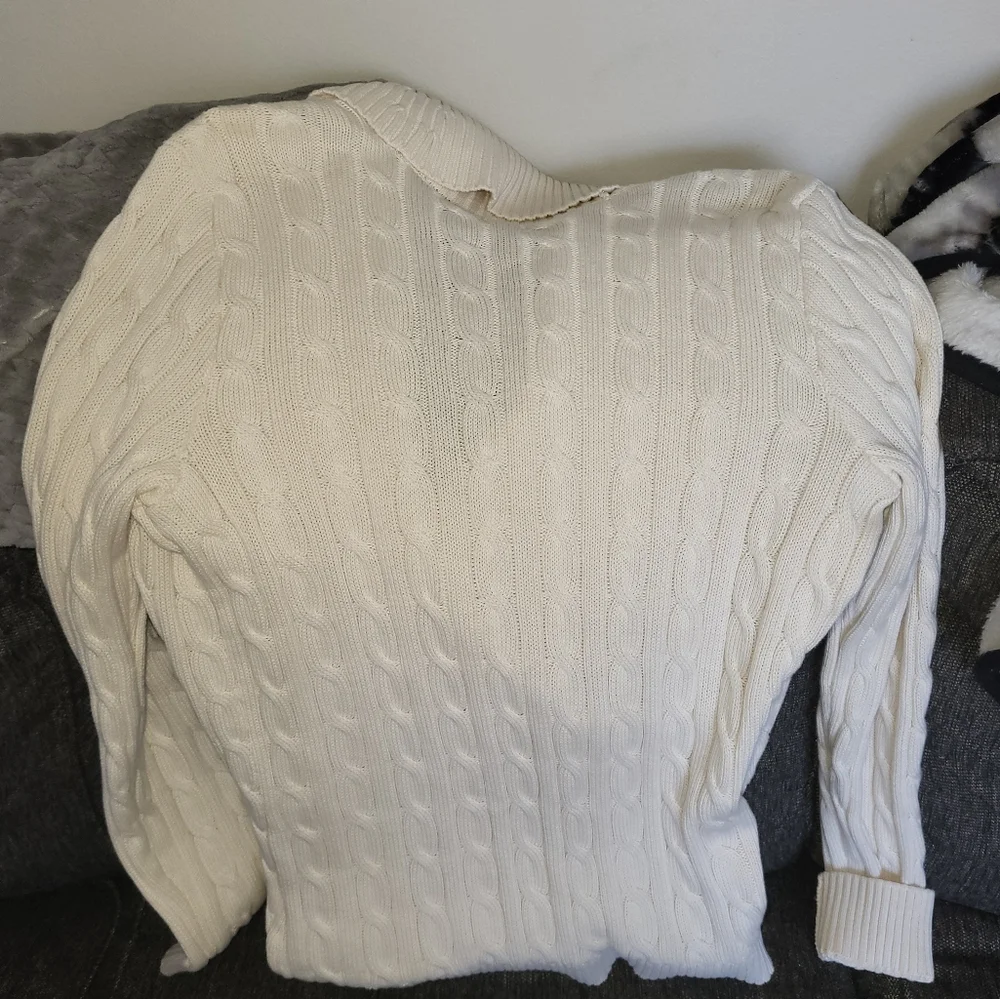 Polo Sweater with buckle - Picture 3 of 3